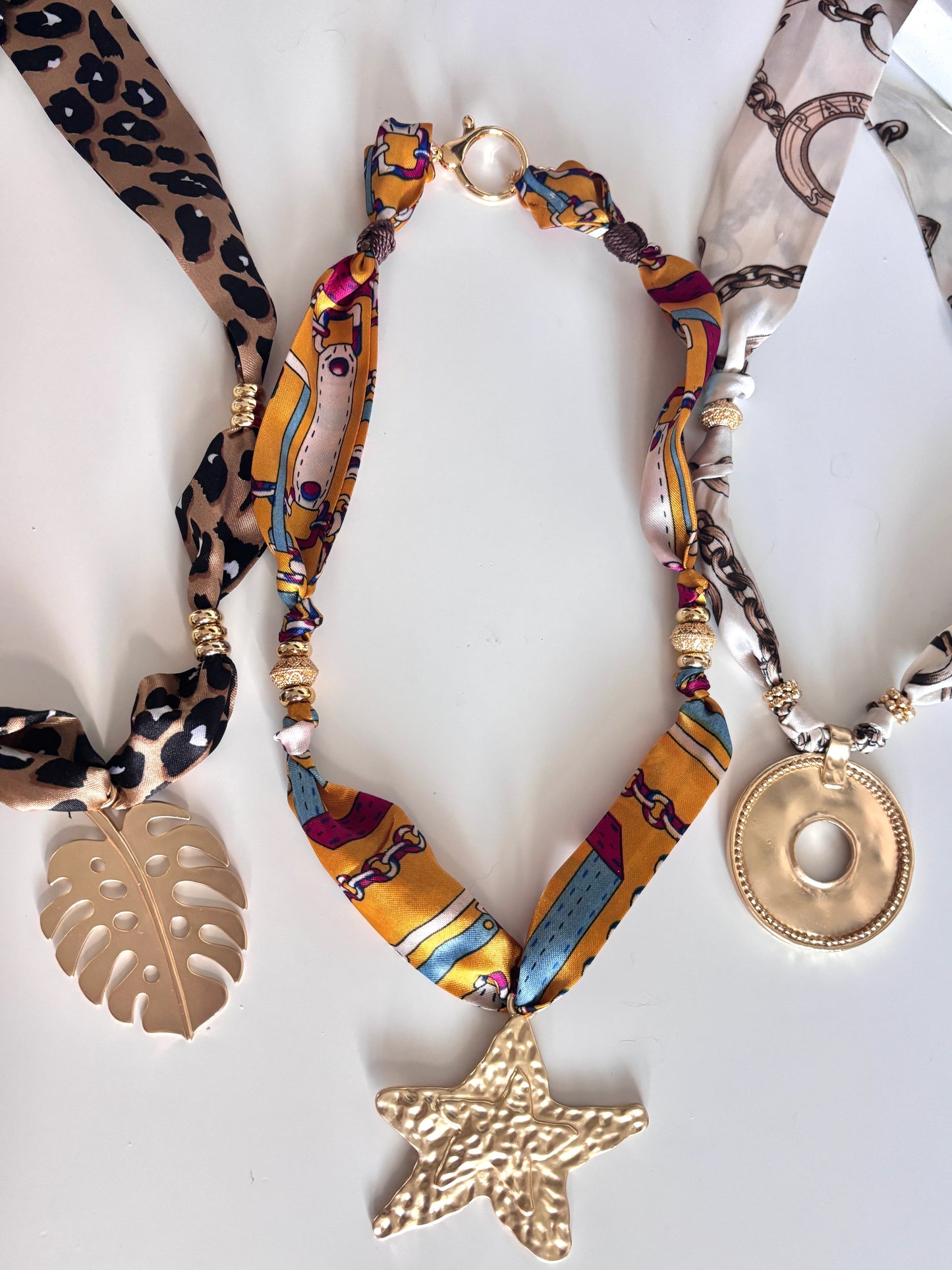 Maracuyá Necklaces