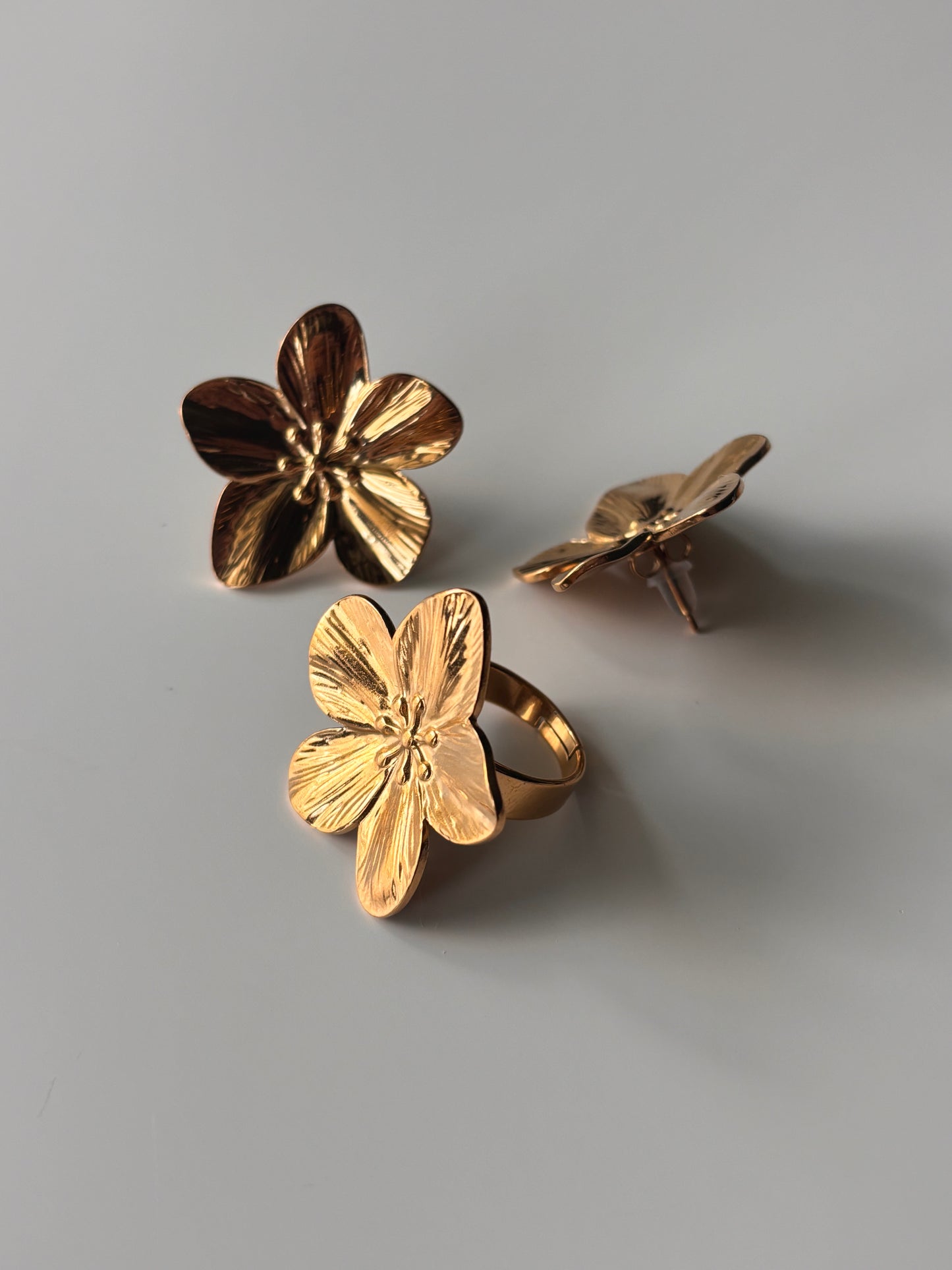 Fiorela Flower Pieces