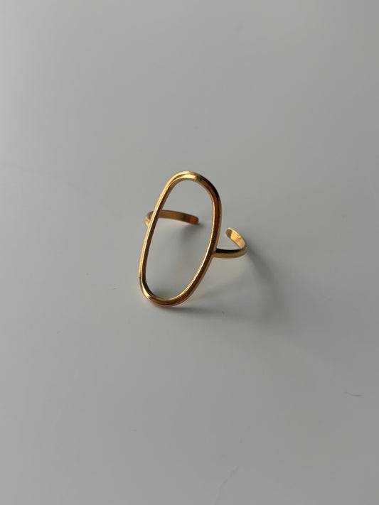 Celia Oval Ring