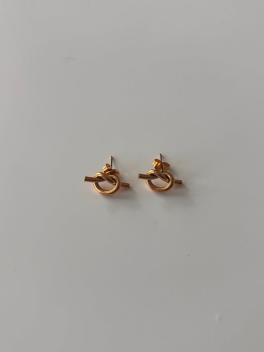 Rue Studs